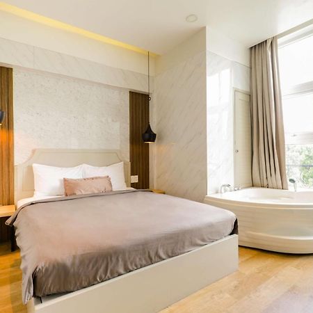 Lá Hotel Q10 Thành Pho Ho Chí Minh Esterno foto