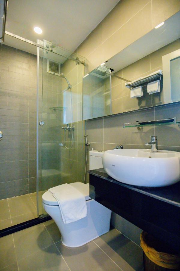 Lá Hotel Q10 Thành Pho Ho Chí Minh Esterno foto