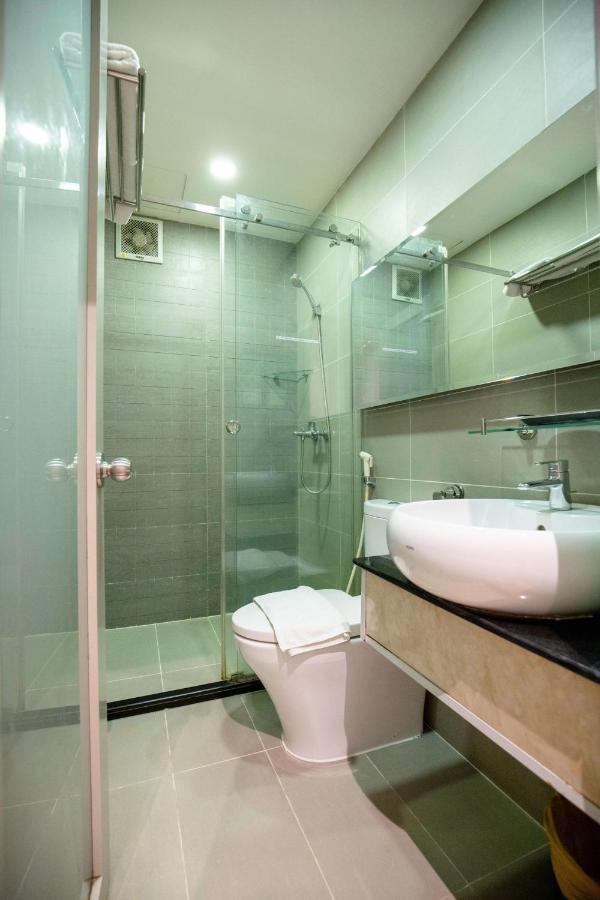 Lá Hotel Q10 Thành Pho Ho Chí Minh Esterno foto