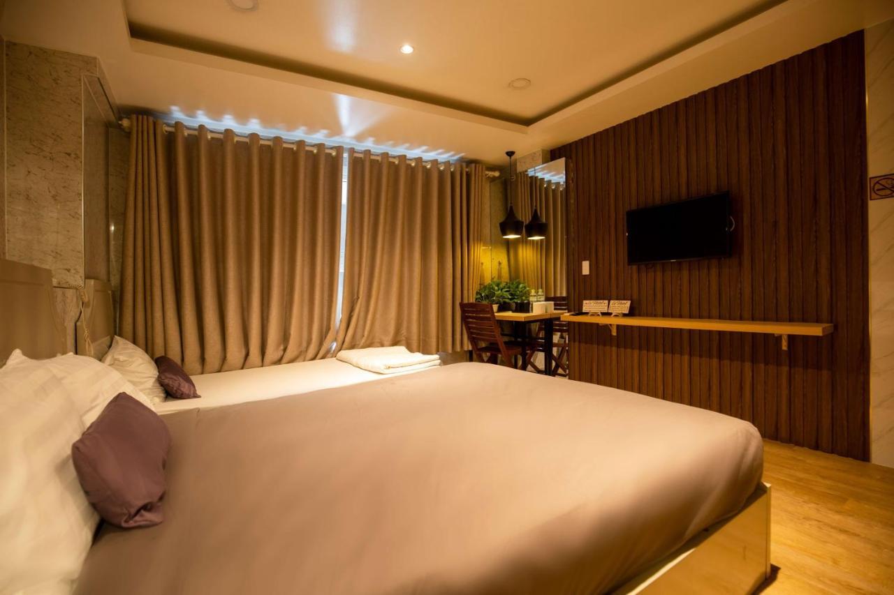 Lá Hotel Q10 Thành Pho Ho Chí Minh Esterno foto